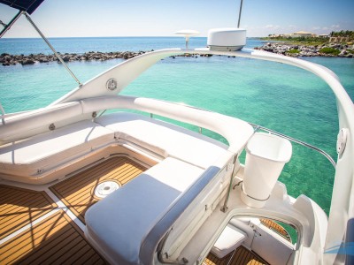 Sea Ray 400 Sedan Yacht 08